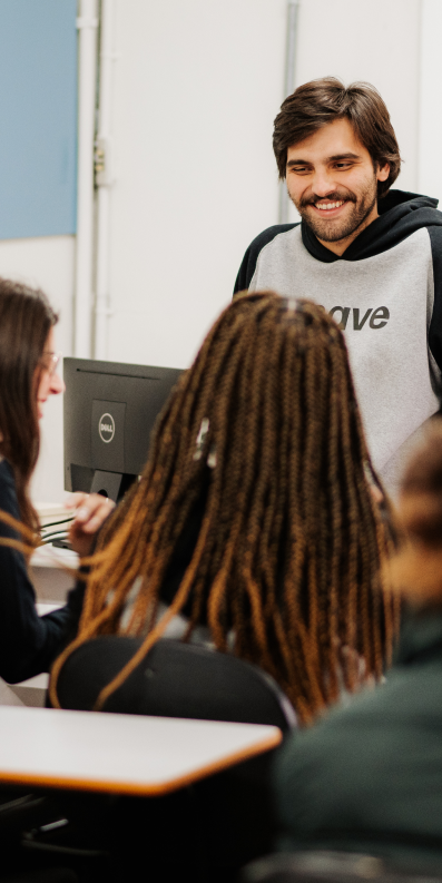 Conheça os professores da NAVE Educacional.